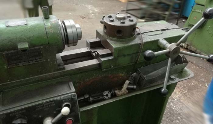 1Б318 фото токарного токарно-револьверного верстата